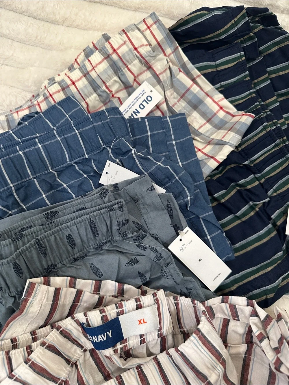Old Navy: 5 men’s boxers NWT